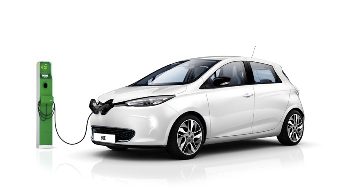Renault 100 bininci elektrikli otomobil satışını kutluyor