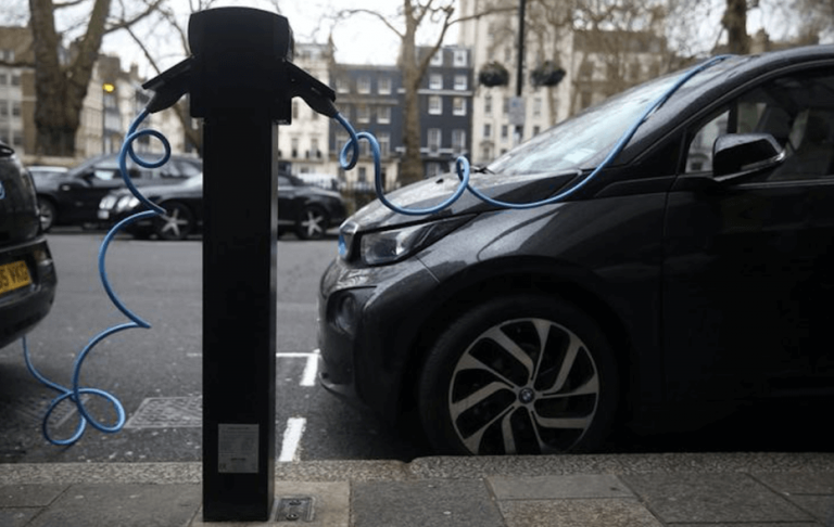 Elektrikli otomobil sayısı 2030’da tüm araçların 3’te 2’si oranına ulaşabilir