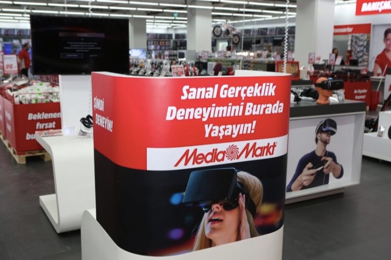 Tüketiciler mağazalarda daha çok teknoloji talep ediyor