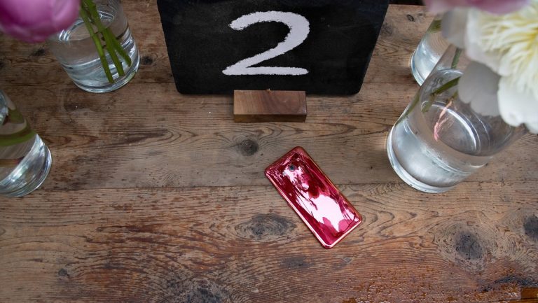 Kırmızı HTC U11 yakında piyasaya sunuluyor
