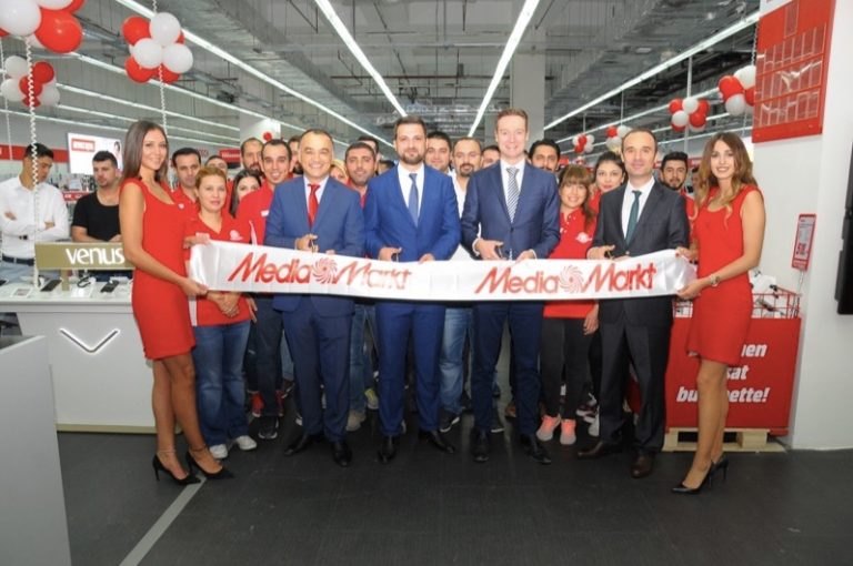 MediaMarkt 3 günde 2 yeni mağaza açılışıyla liderliğe koşuyor