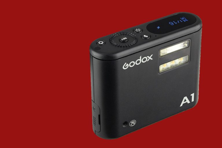 Cep telefonlarına harici flaş: Godox A1