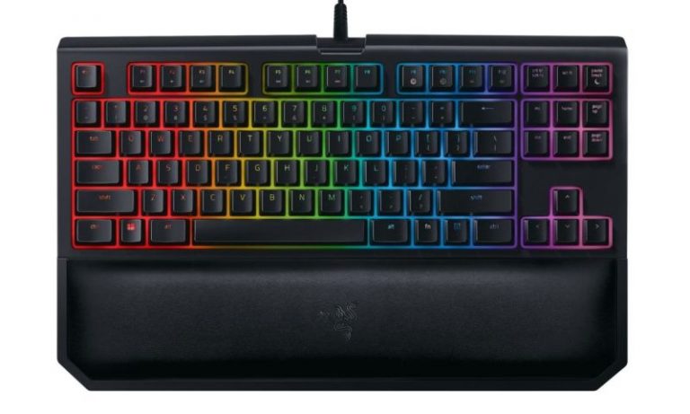 Razer BlackWidow Chroma V2 Tournament Editon : Güç sende artık