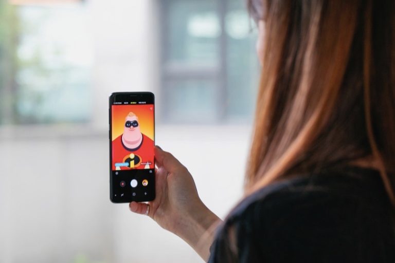 Samsung ve Disney 6 yeni ‘İnanılmaz’ AR Emojiyi tanıttı