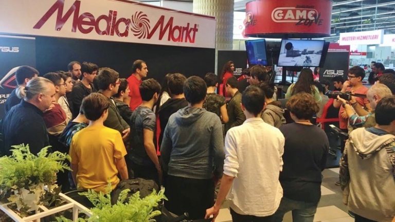 Intel ESL Türkiye Şampiyonası heyecanına MediaMarkt desteği!