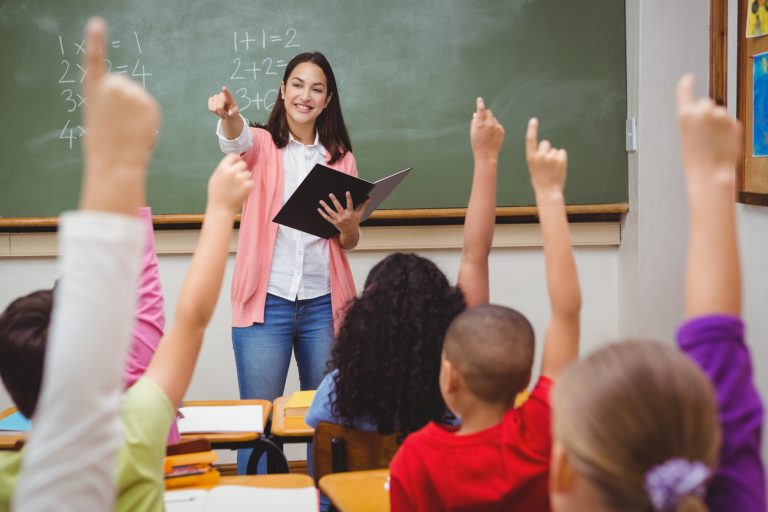Öğretmeninize ne hediye alacaksınız?