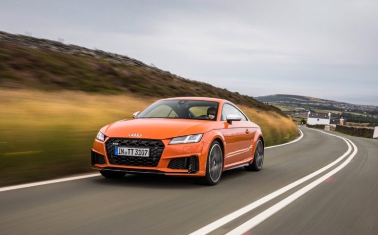 12.3 inç ekranlı 2019 Audi TT RS Coupe