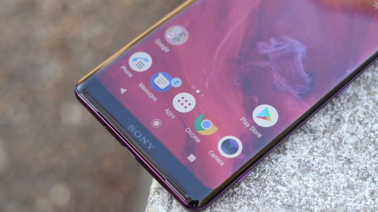 Sony yuvarlanabilir ekranlı telefon üzerine çalışıyor