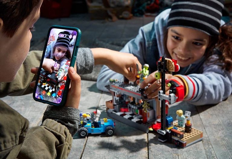 Artırılmış gerçeklik teknolojisi ile yeni bir LEGO deneyimi