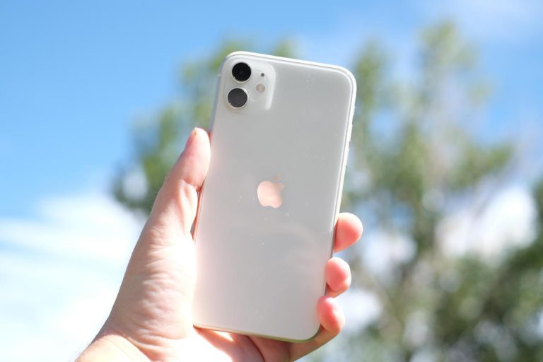 Apple en pahalı iPhone için hazırlanıyor