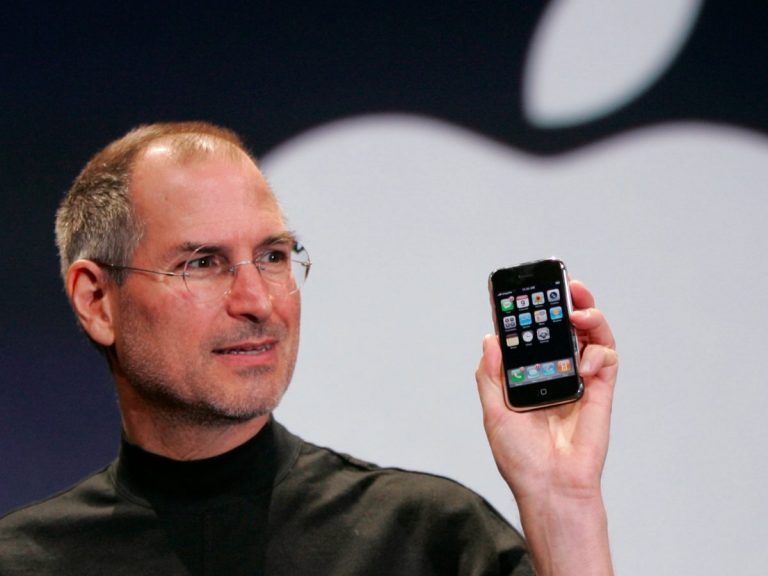 iPhone 13 yıl önce tüm dünyayı değiştirmek üzere tanıtıldı