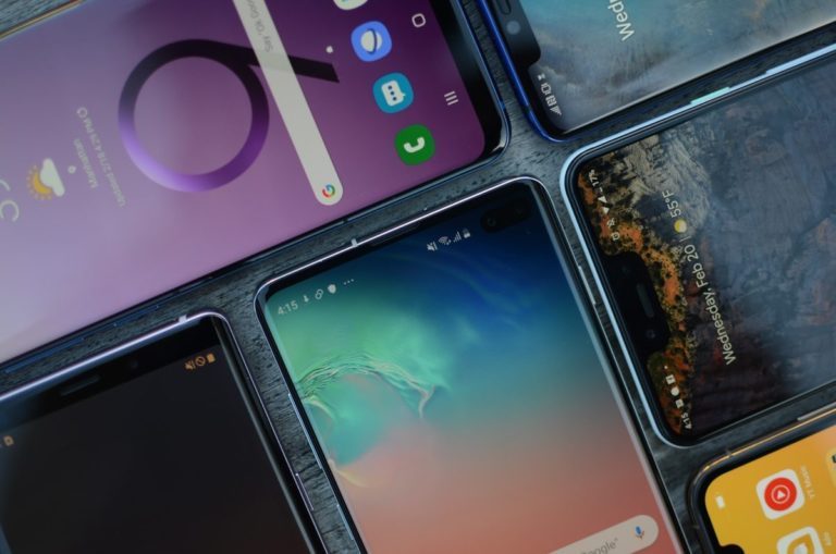 En iyi ekrana sahip akıllı telefonlar
