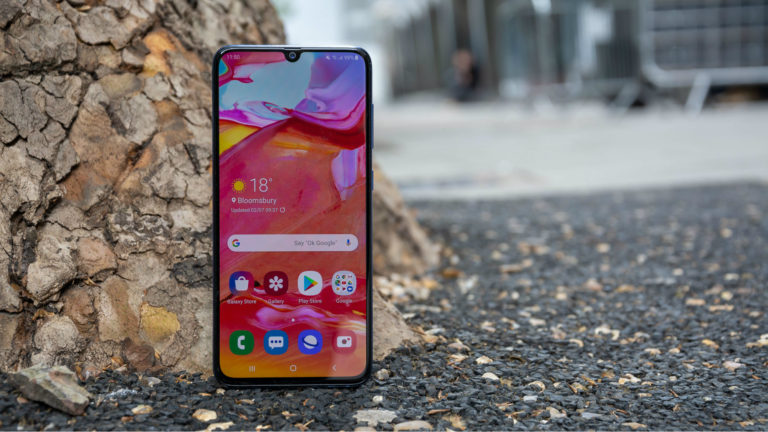 Galaxy A70 ailesine uygun fiyatlı seçenek: Galaxy A70e