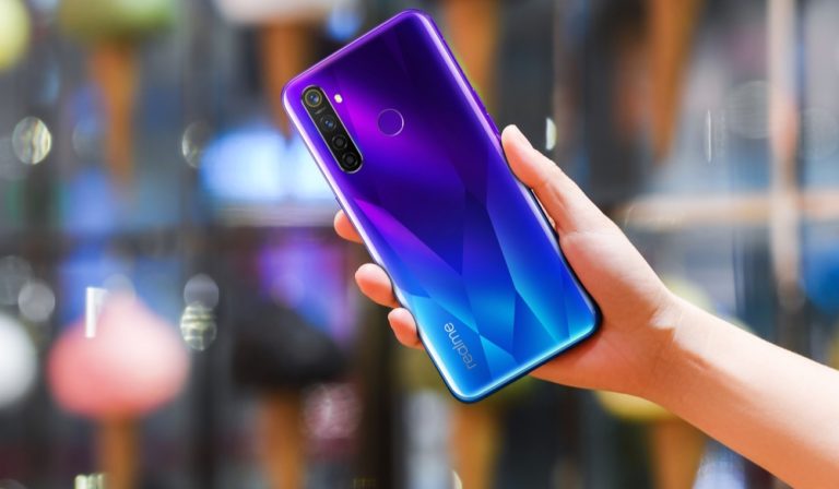realme’den 65 yaş üzeri vatandaşlara WhatsApp eğitimi