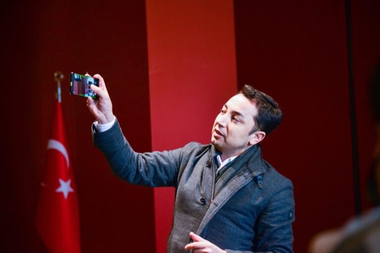 Samsung’tan Müzede Selfie Günü etkinliği