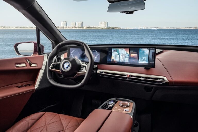Sekizinci nesil BMW iDrive ile tanışın