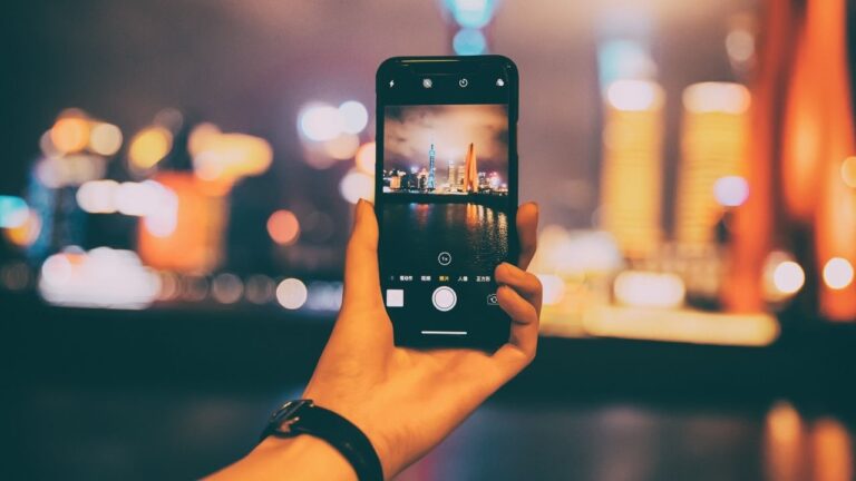 Profesyonel fotoğrafçıların tercihi kamera mı telefon mu?