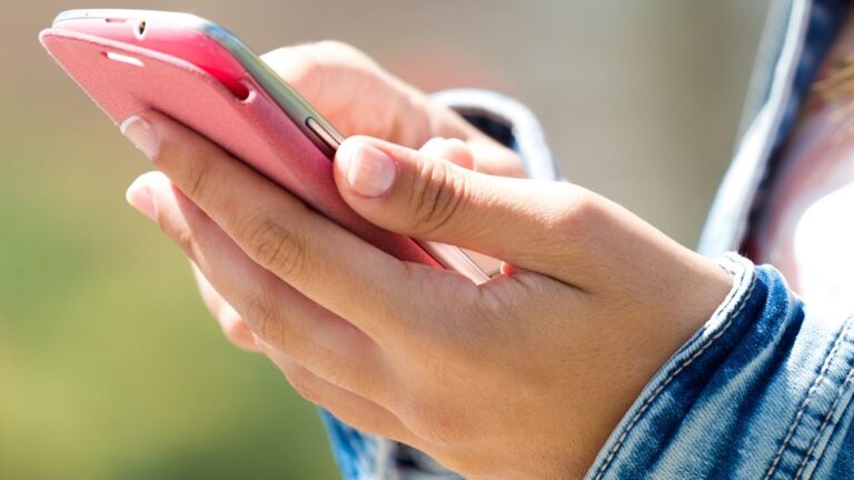Akıllı telefon kullanıcıları dikkat! Bu uygulamaları hemen silin