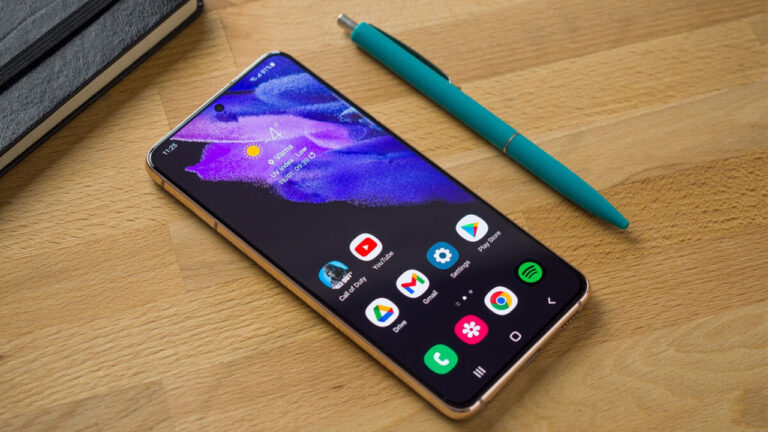 Android 12 alacak tüm Samsung telefonlar!