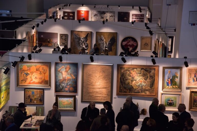 İstanbul’da düzenlenen sanat fuarı NFT eserlere de ev sahipliği yaptı