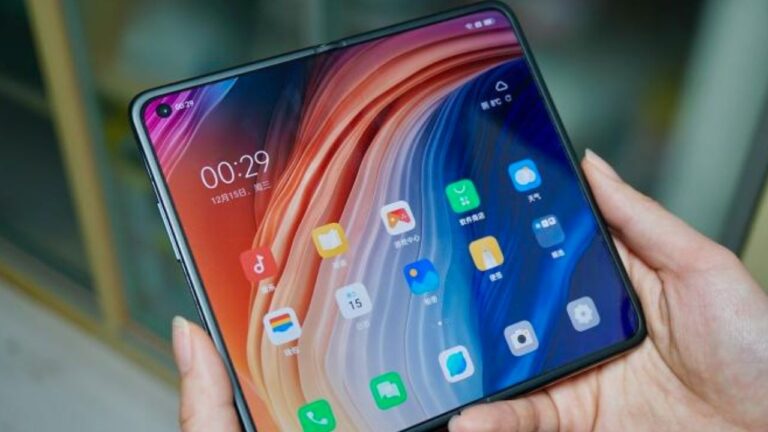 Dakikalar içinde tükenen Oppo Find N teste girdi!