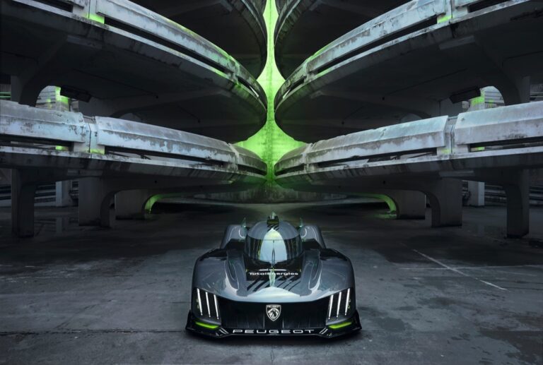 PEUGEOT 9X8’e yılın en güzel hypercar ödülü