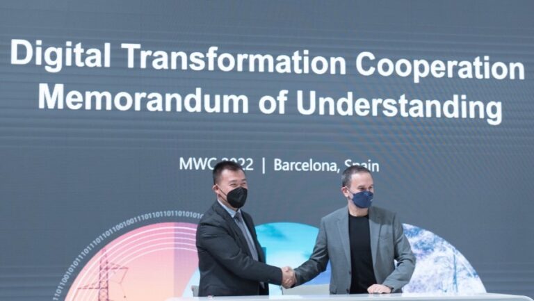Huawei Türkiye ve SabancıDx telekomünikasyon teknolojilerinde iş birliğine gitti