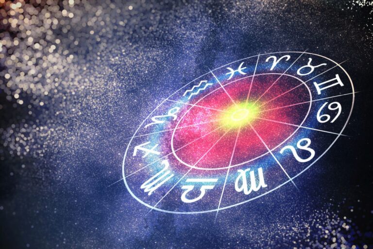 Astroloji meraklıları için en popüler 5 uygulama