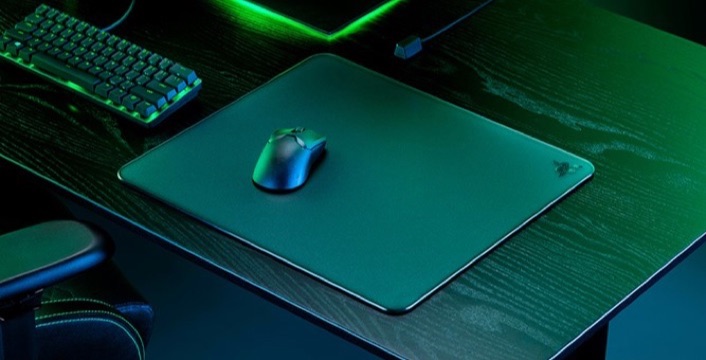 Razer’dan temperli cam oyun fare matı