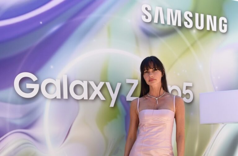 Samsung ve Yasemin Özilhan birlikte çıktıkları Galaxy Z Flip5 yolculuğunu paylaştı