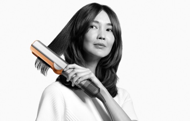 Dyson Airstrait Saç Düzleştirici Şimdi Türkiye’de!