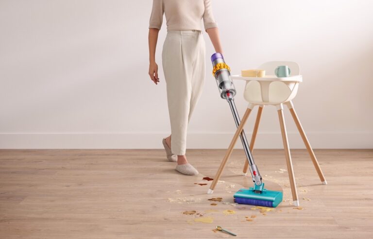 Dyson’ın İlk Islak-Kuru Kablosuz Süpürgesi Türkiye’de