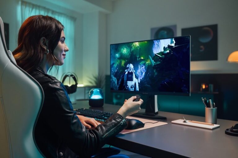 Viewsonic XG272-2K OLED Monitör ile tanışın