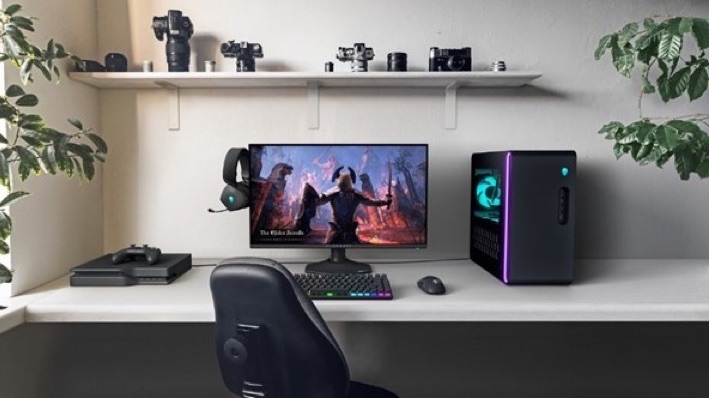 Yeni Alienware Çift Çözünürlüklü Oyun Monitörü ile tanışın