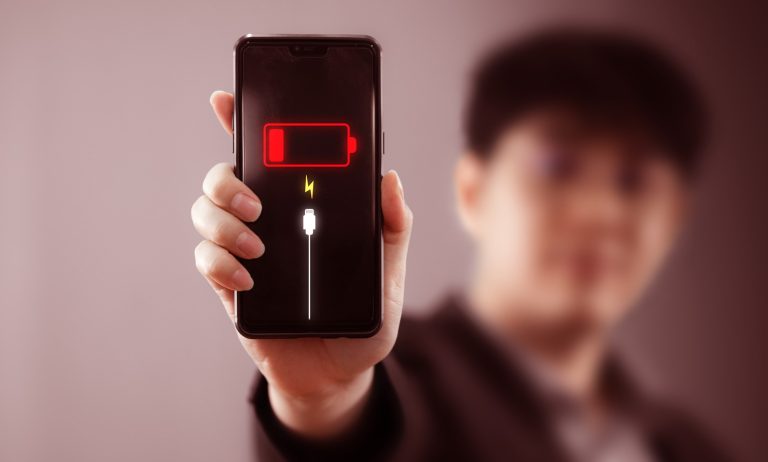 Kablosuz Şarj Akıllı Telefonların Bataryasının Ömrünü Kısaltıyor mu?