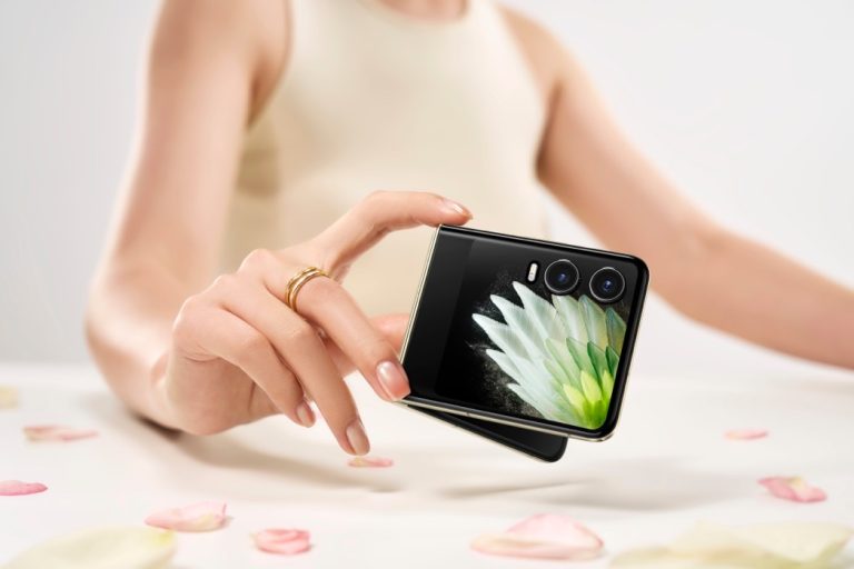 TECNO PHANTOM V Flip2 5G ile tanışın