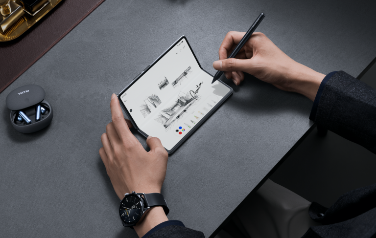 TECNO PHANTOM V Fold2 5G tanıtıldı