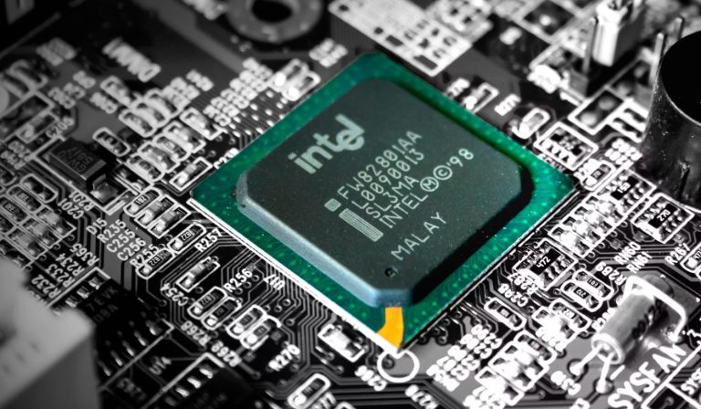 Bir Zamanların Silikon Vadisi Lideri Intel Neden Yarışta Geride Kaldı?