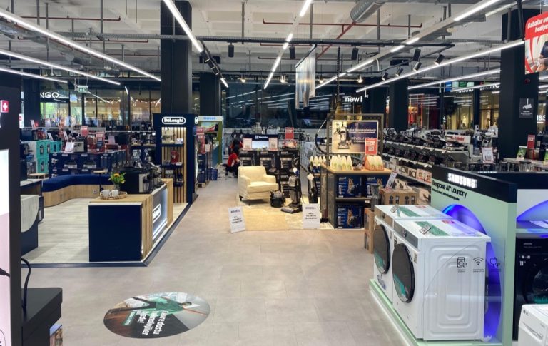 MediaMarkt tüm mağazalarını görme engelliler için daha erişilebilir hale getirdi