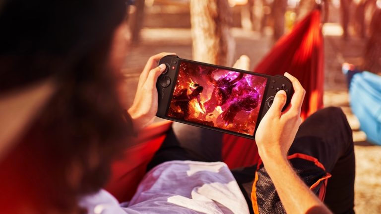 Acer avuç içi oyun bilgisayarı portföyünü genişletti